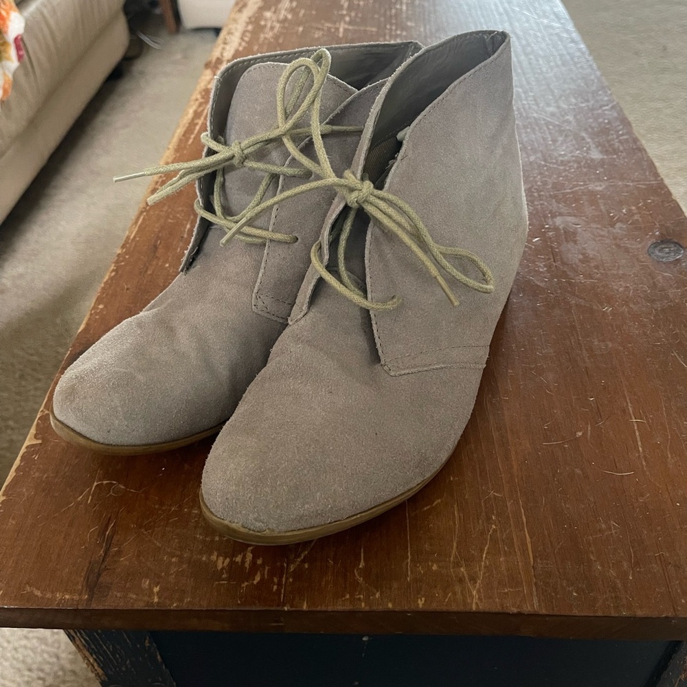 Mossimo gray booties